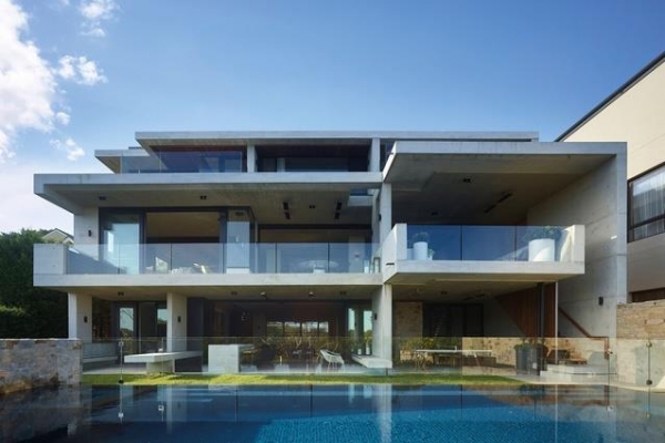 This Sydney house balances gener